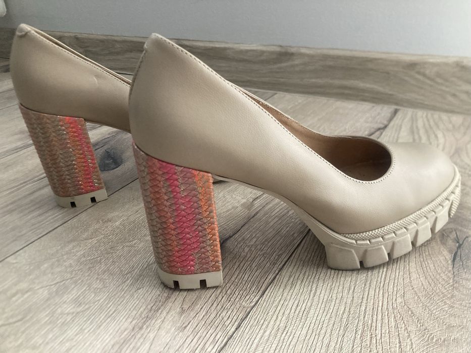 Buty Rusin w kolorze beżowym