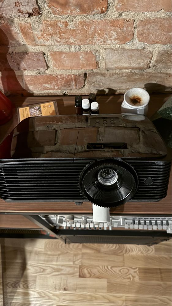 Projektor Optoma VDHDNTe ekran projektor uchwyt