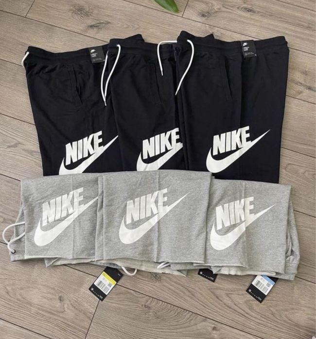 Чоловічі шорти nike alumni club,nike big swoosh tech pack