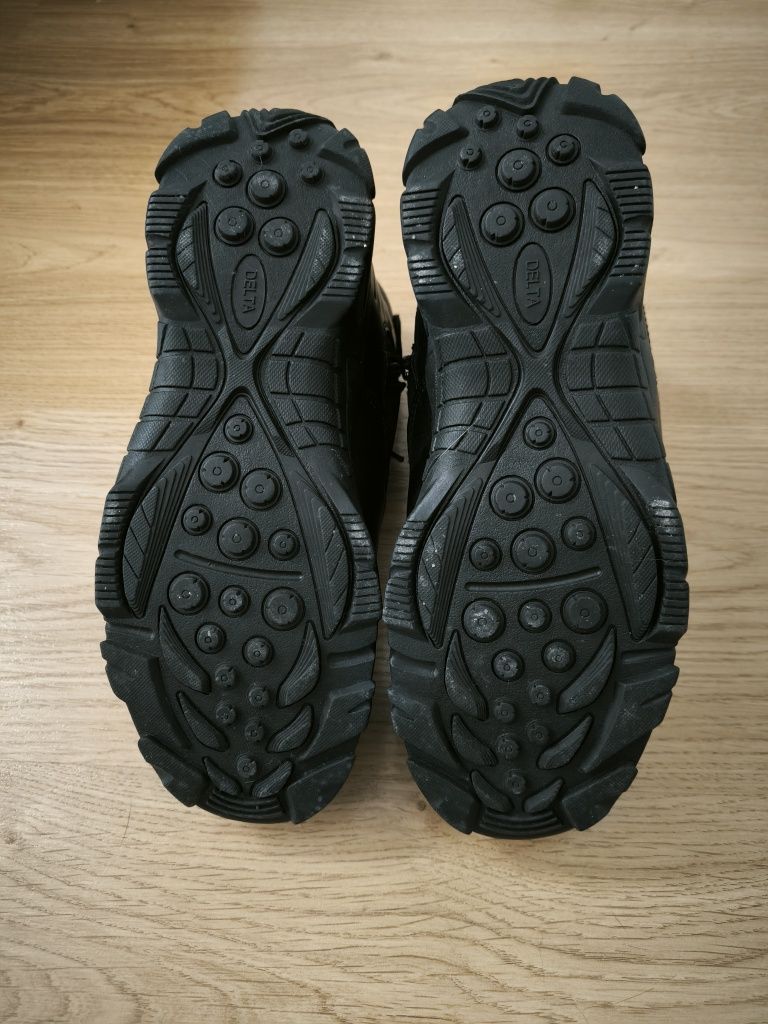 Bota Delta tamanho 42