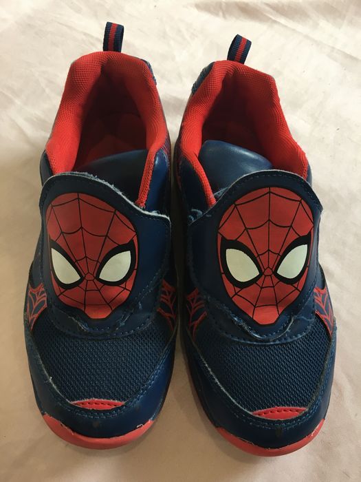 Ténis Homem Aranha 33