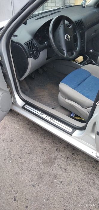 Продам Фольксваген Гольф 2000 р , газ.бенз.