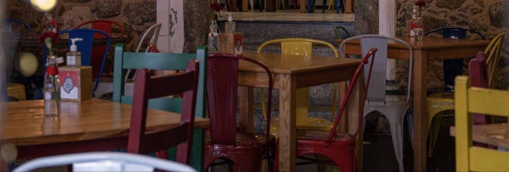 Mesas em pinho duas medidas