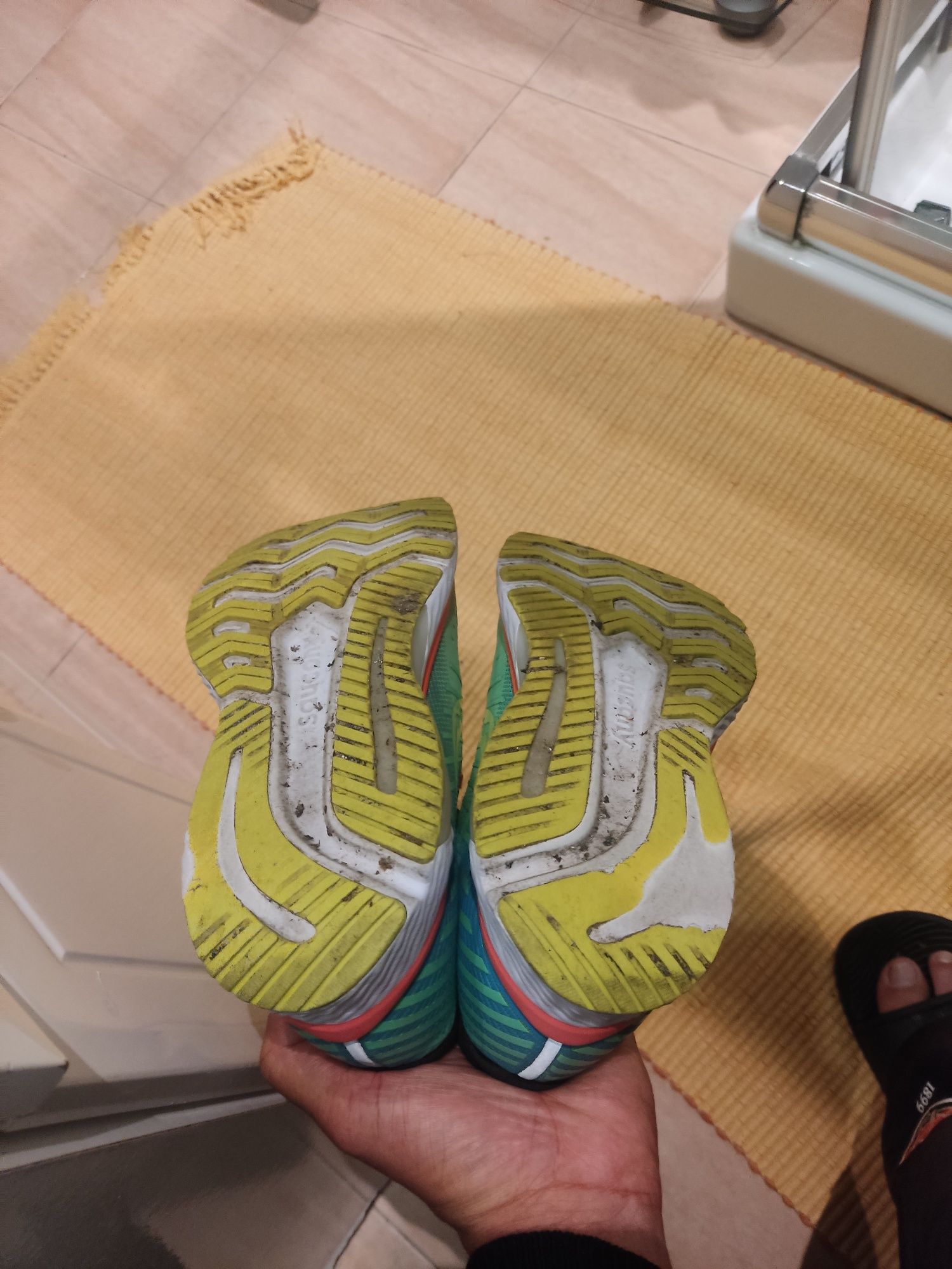 Tênis corrida saucony