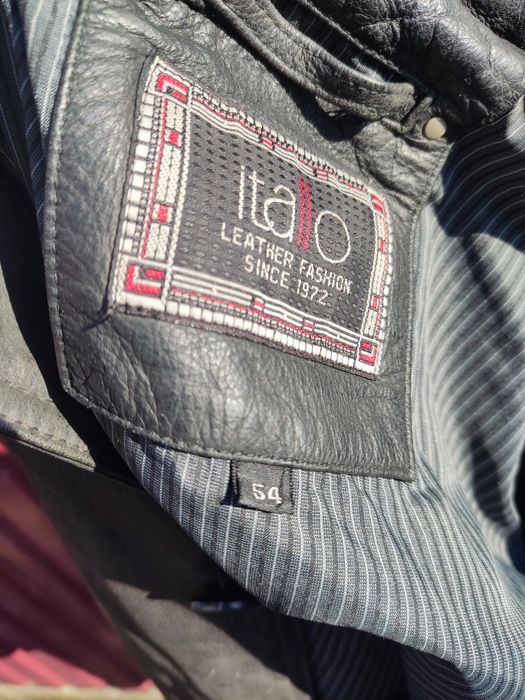 Кожаная куртка размер54