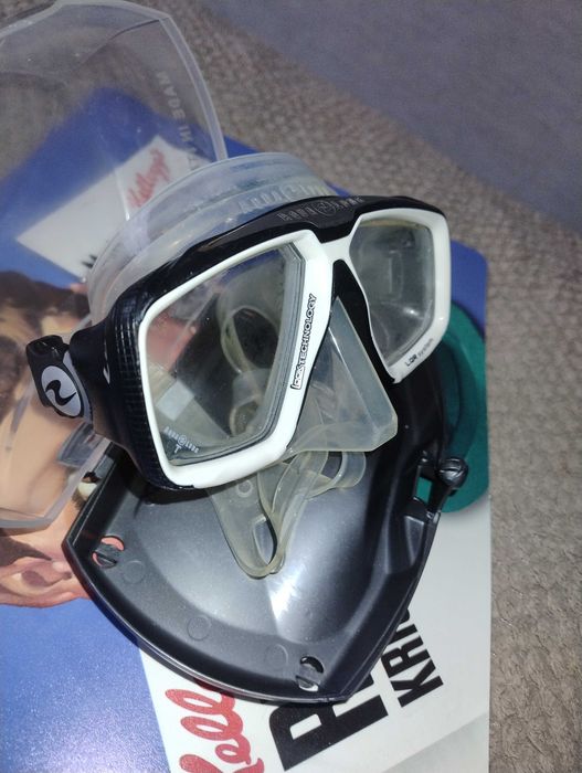 Маска для дайвінгу Aqua Lung