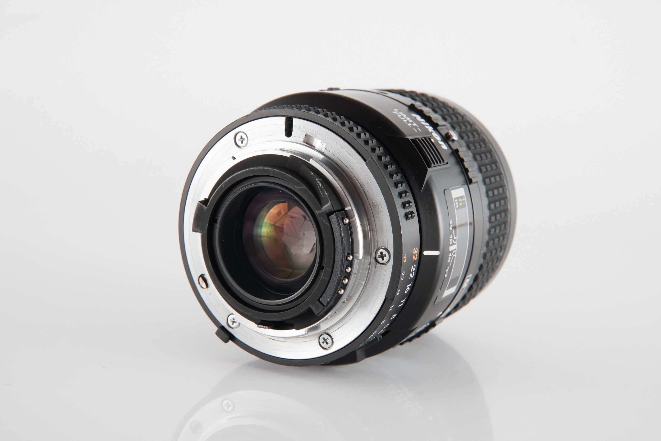 Obiektyw Nikkor AF Micro 60mm f/2.8D, stan idealny