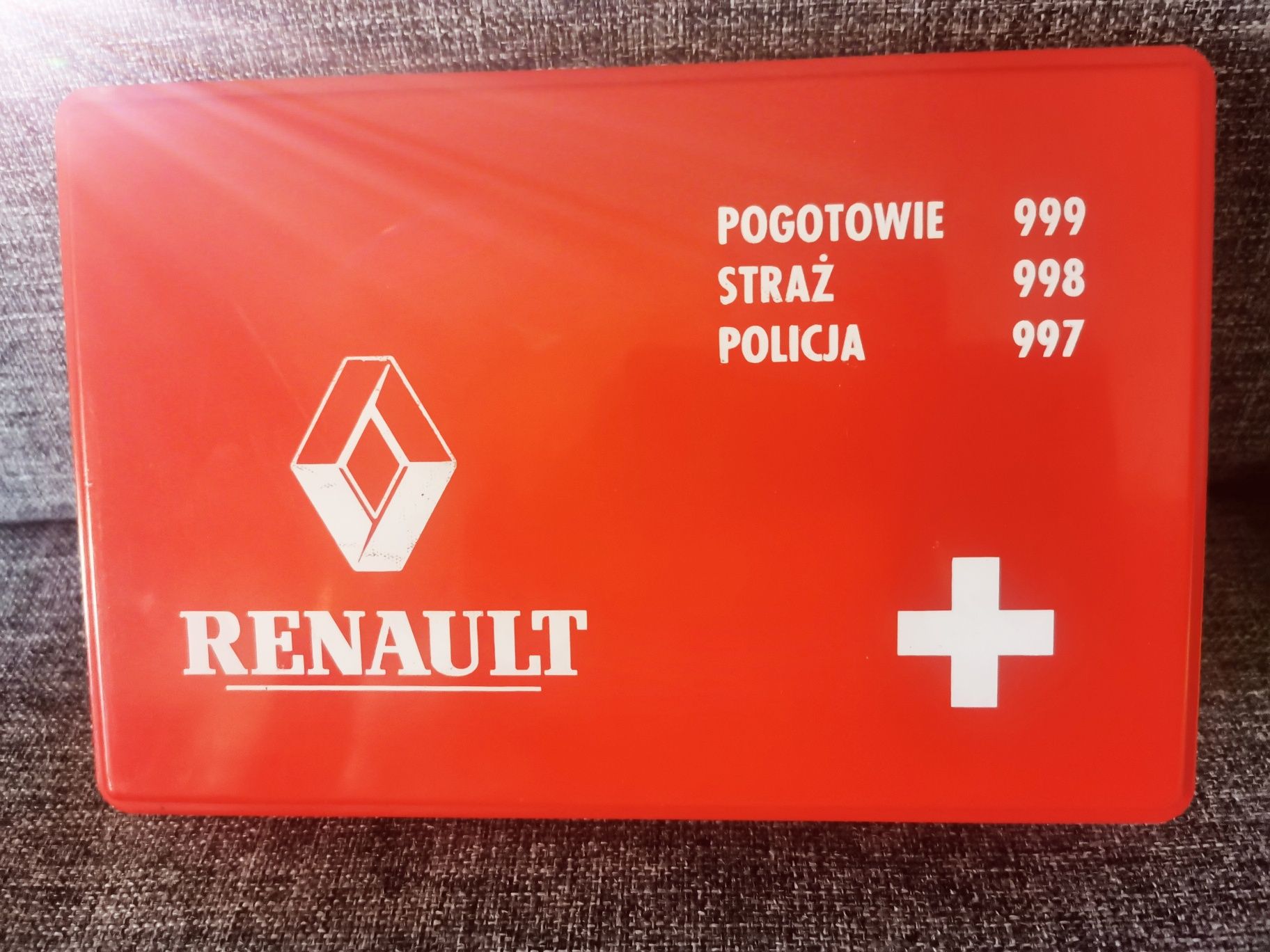 Renault - apteczka +trójkąt ostrzegawczy