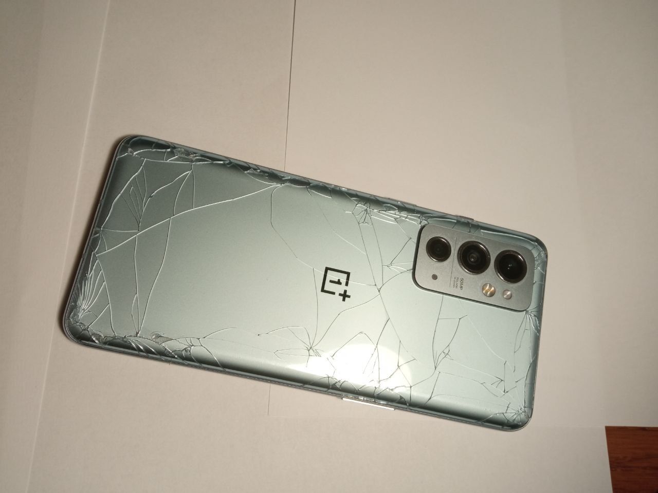 Продам OnePlus 9RT