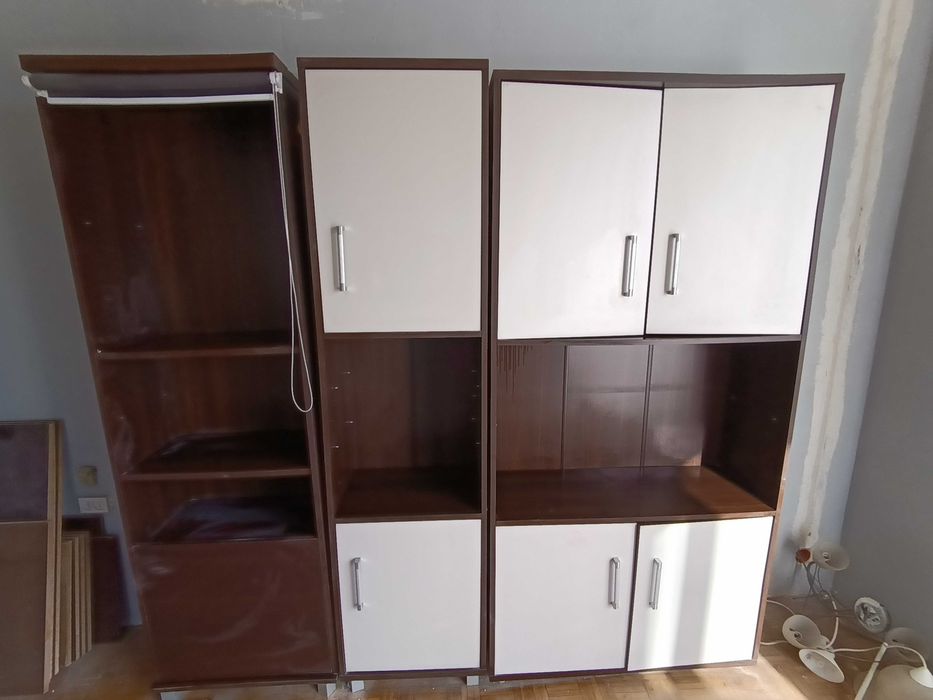 Zestaw meblowy - biurko, słupek, regał wiszący, podstawka TV, szafka