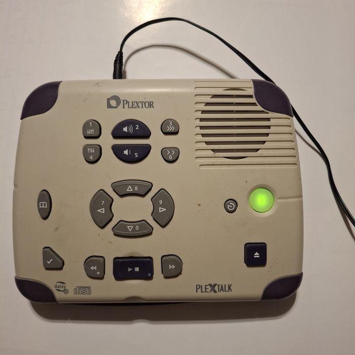 3 odtwarzacze dla osob niewidomych