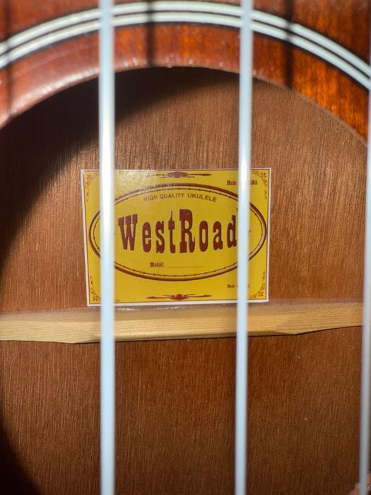 Ukulele nowe +pokrowiec