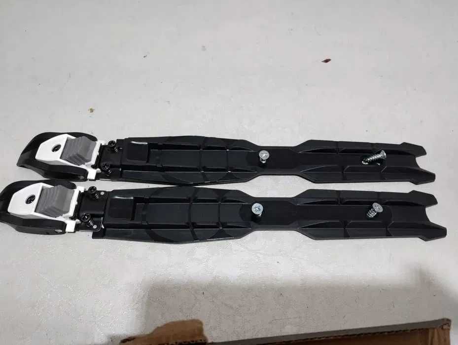 wiązanie wiązania do nart biegowych Salomon XC nowe