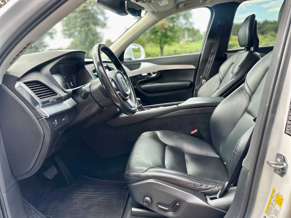 Volvo XC90 T5 Momentum      2018
