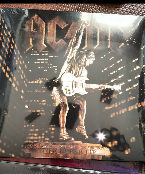 The Cult  acdc selados
Pepito y Paqui