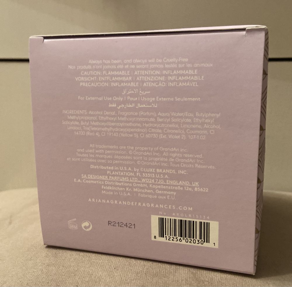 Puste opakowanie/ kartonik po perfumach Ariana Grande Ari 100 ml