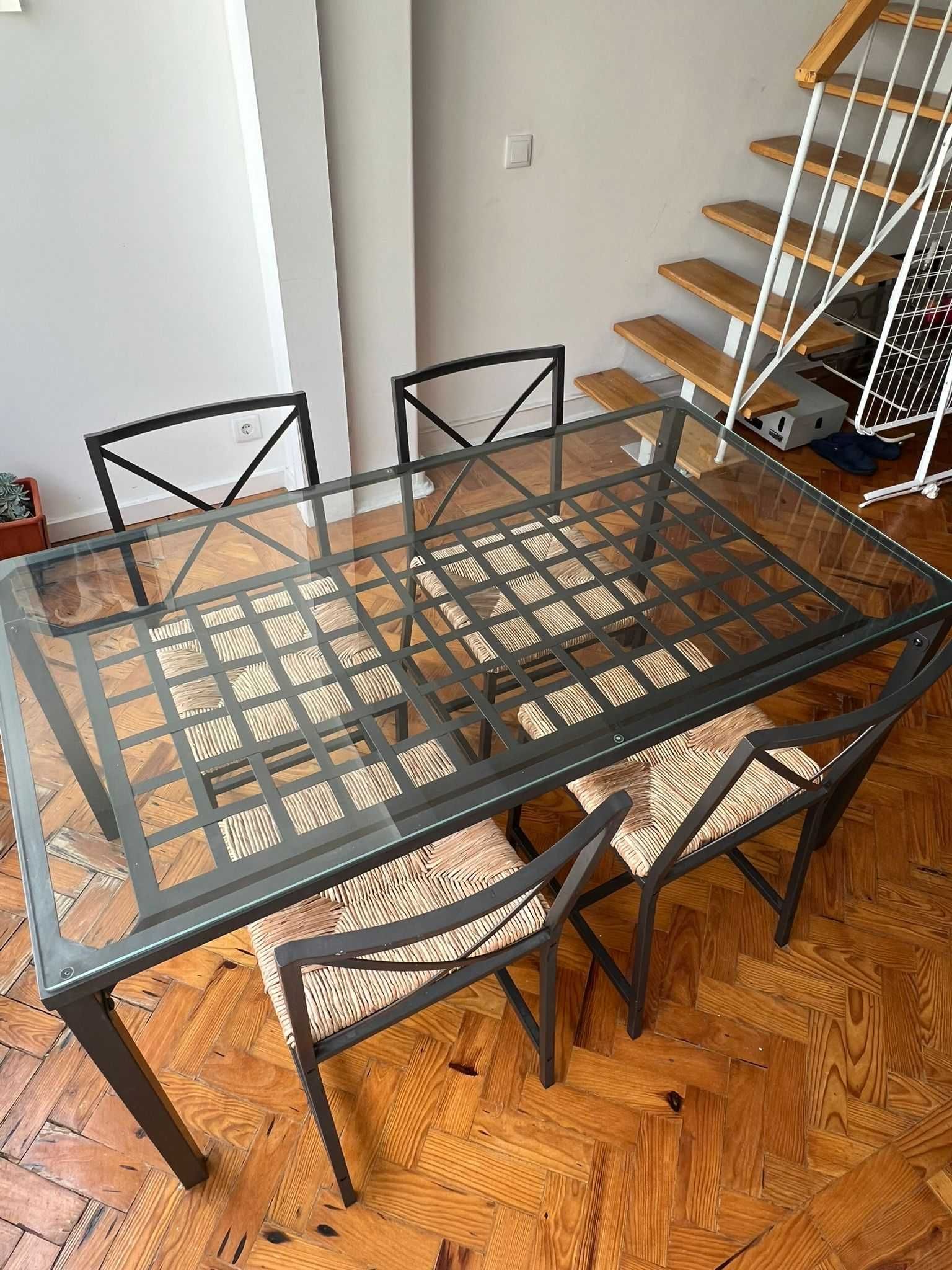 Table & 4 chairs