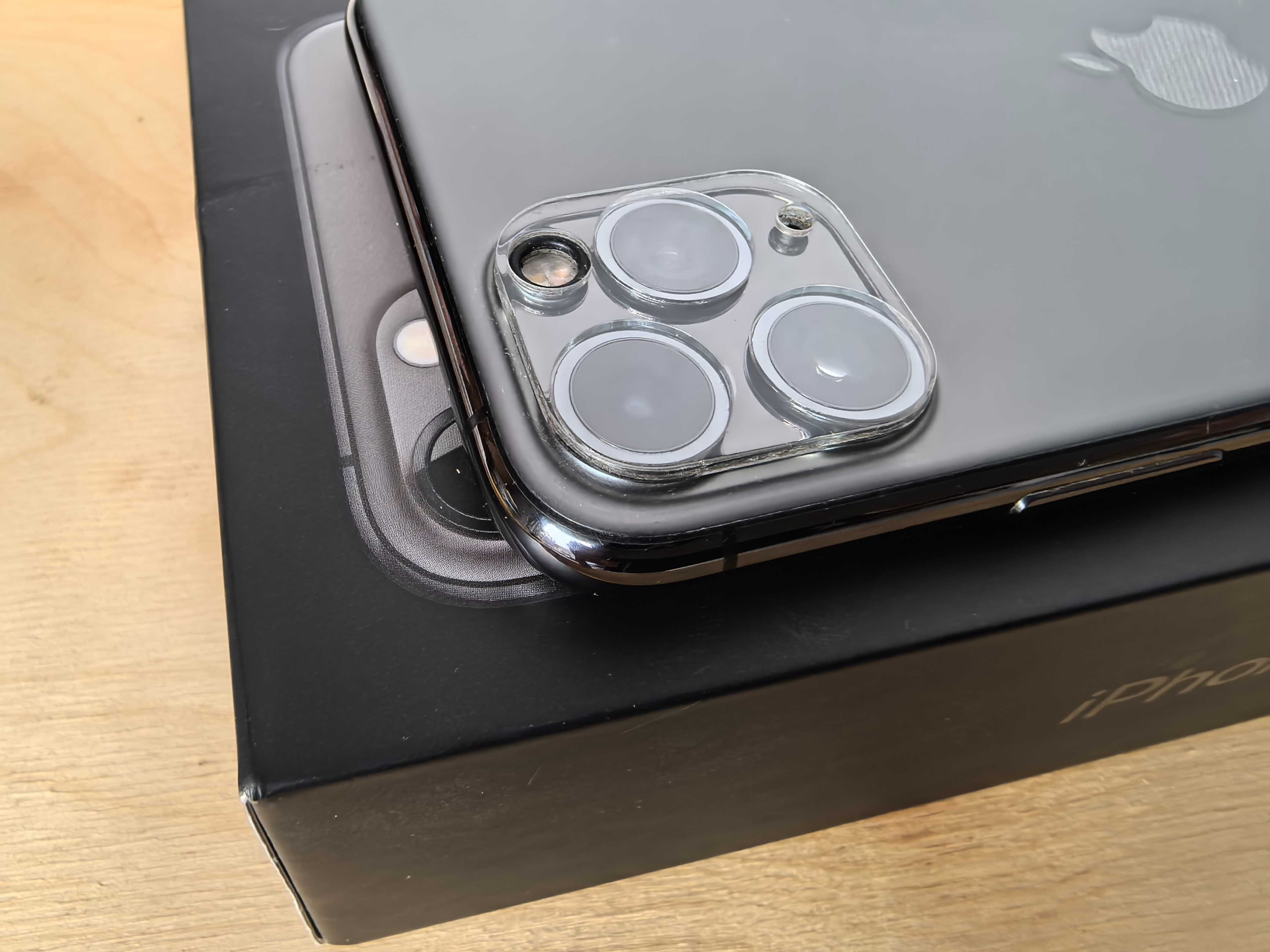 iPhone 11 PRO MAX pęknięty w 100% sprawny