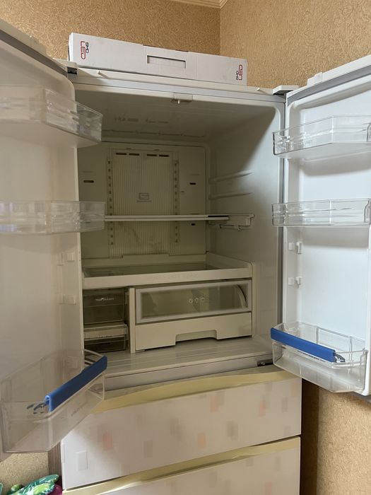 Багатодверний холодильник LG GC-B40BSGMD