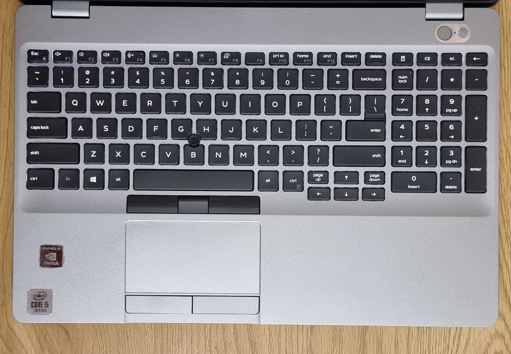 Ігровий ноутбук Dell Precision 3551 16/350гб Nvidia Quadro P620 4гб