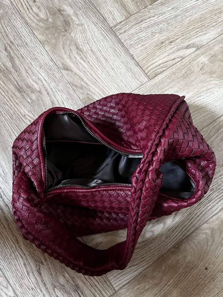 Torebka pleciona hobo bag bordowa duza L na ramię