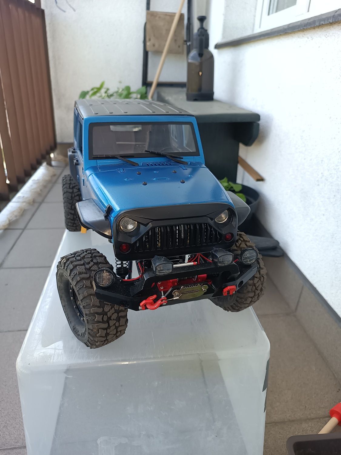 Sprzedam TRX 4 Ford Bronco i Axial SCX 10.2