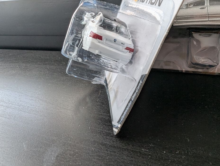 Miniatura Diecast 1:64 BMW e Mercedes