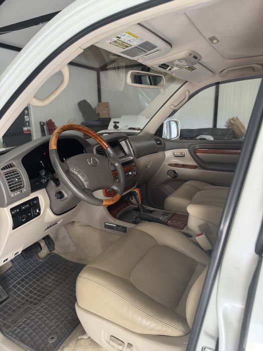 Lexus LX470 Toyota Land Cruiser 100