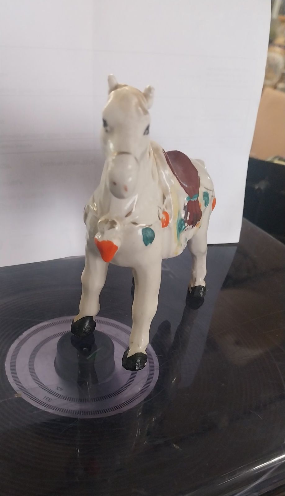 2 cavalos em porcelana. Lindos