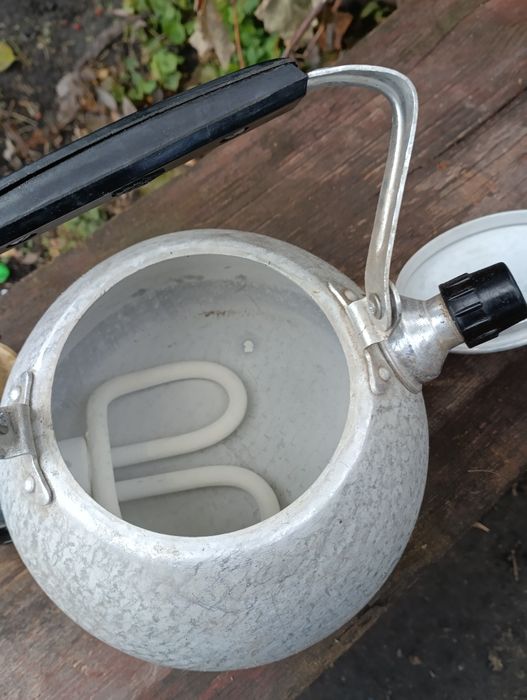 Чайник електричний