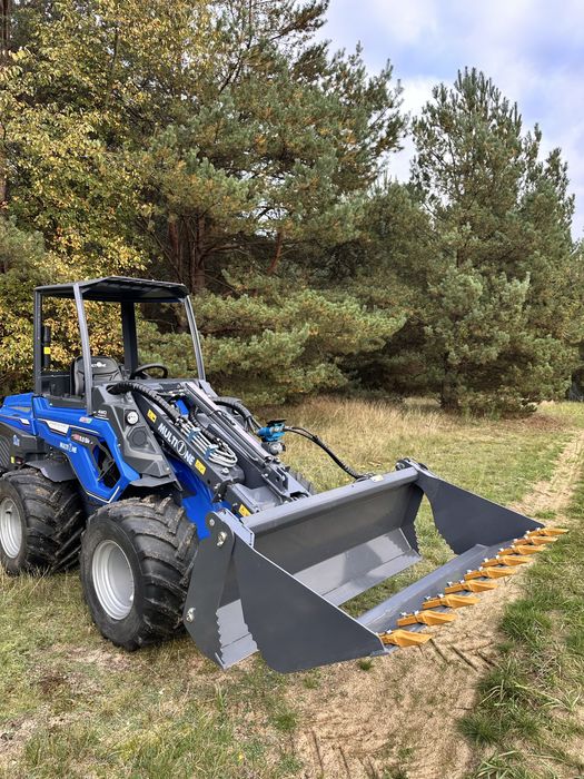 Wynajem miniładowarki  MultiOne 8.5 (Avant) łyżka 4w1, niwelator…