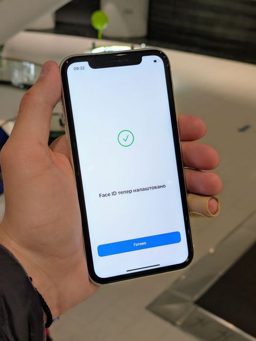 iPhone XR 128gb White Neverlock