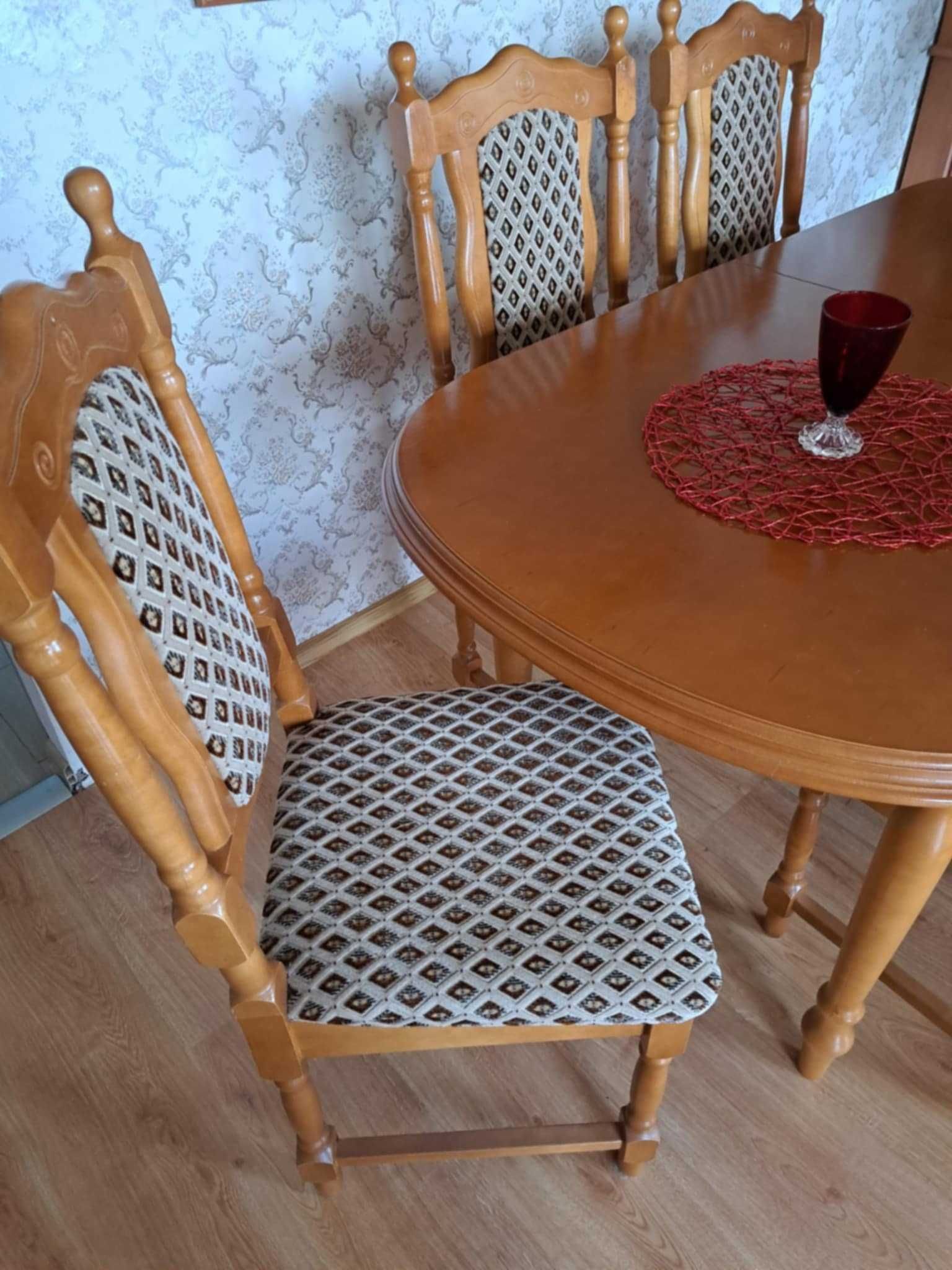 stół  plus krzesła