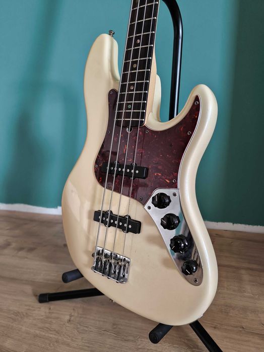 Fender Jazz Bass Deluxe 2007