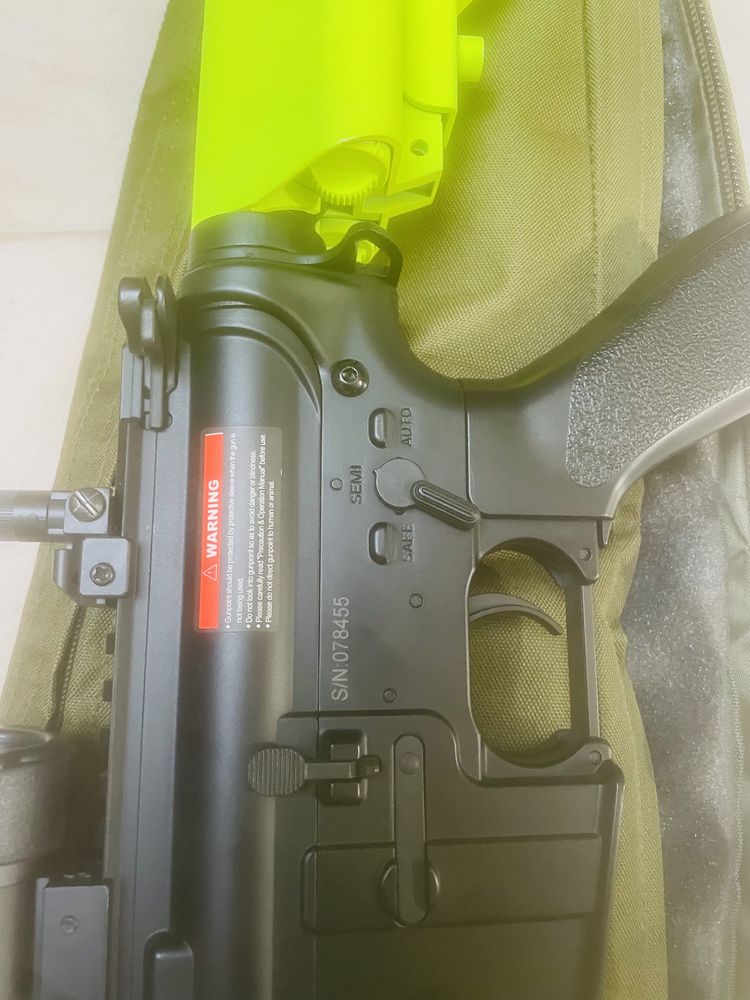 Pistola airsoft+mira+saco de transporte