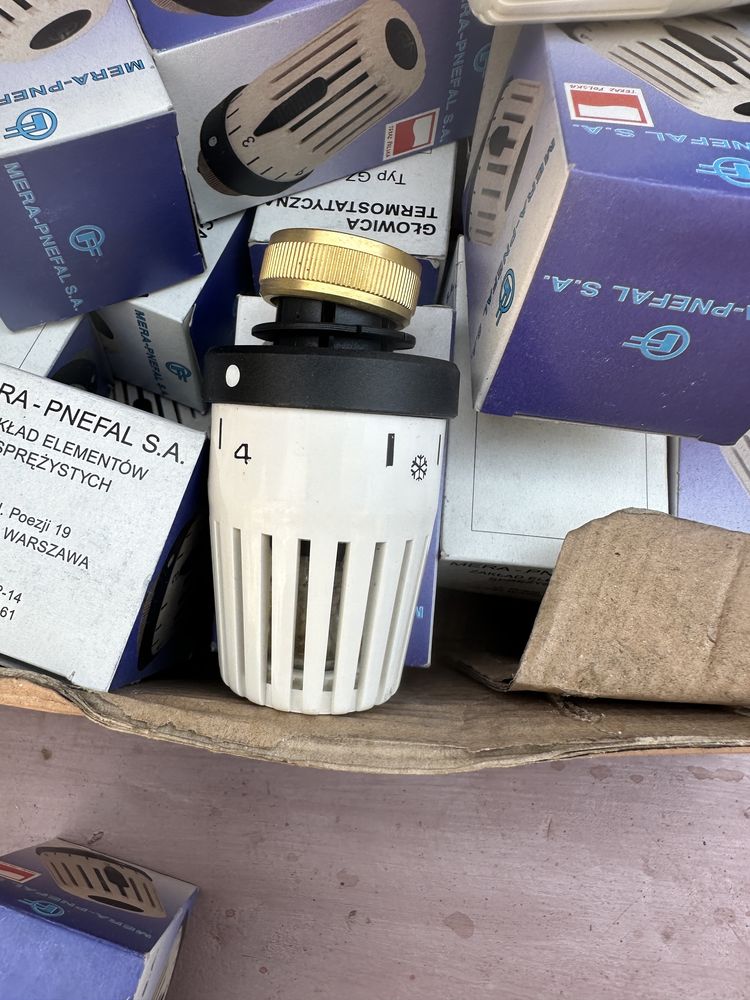 Głowica termostatyczna termosta grzejnikowy Mera Pnefal typ GZ-02-2