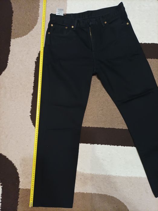 Продам джинси levi