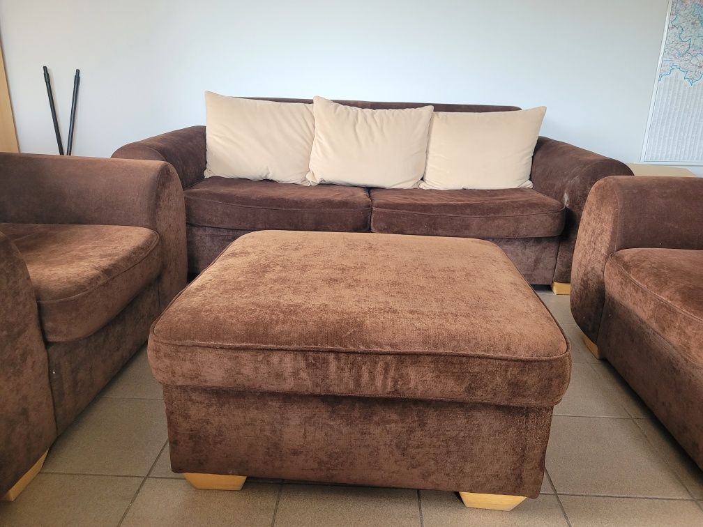 Sofa, fotele, pufa komplet bardzo solidny