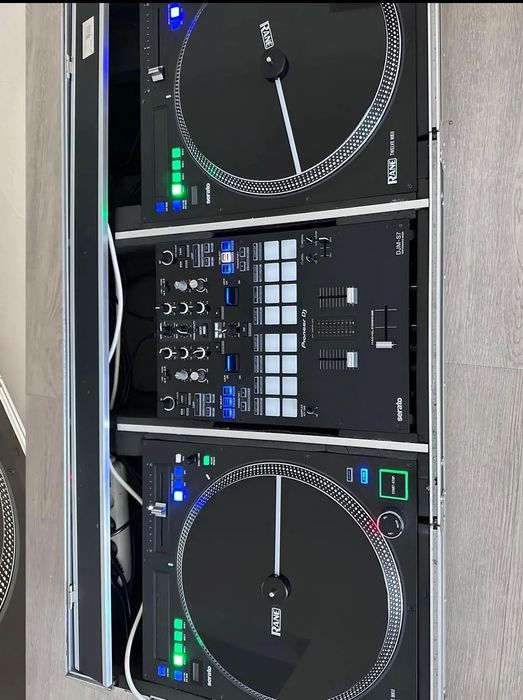René twelve mk2 + Pioneer djm s7 + mala