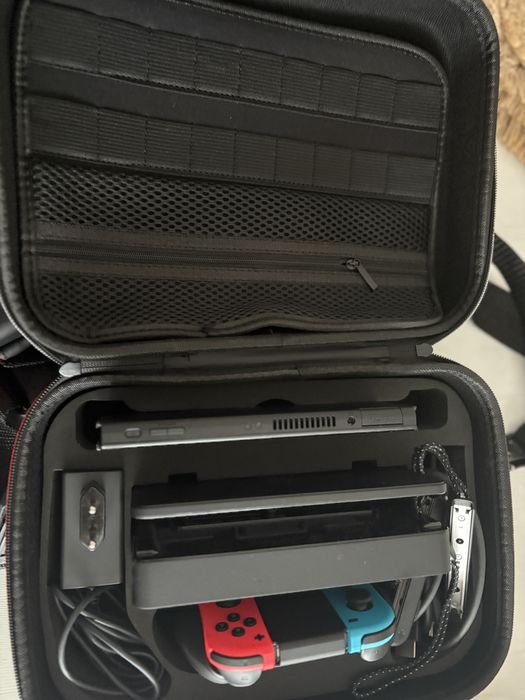 Konsola Nintendo Switch OLED Czerwono-niebieski