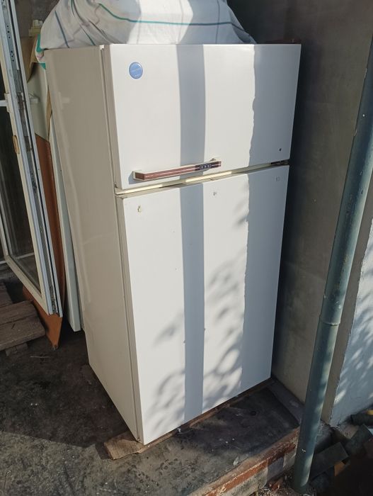 Привезу холодильник со склада.