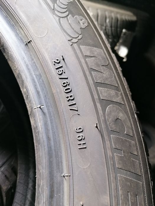 215/60/17 Michelin 2024 rok zimowe