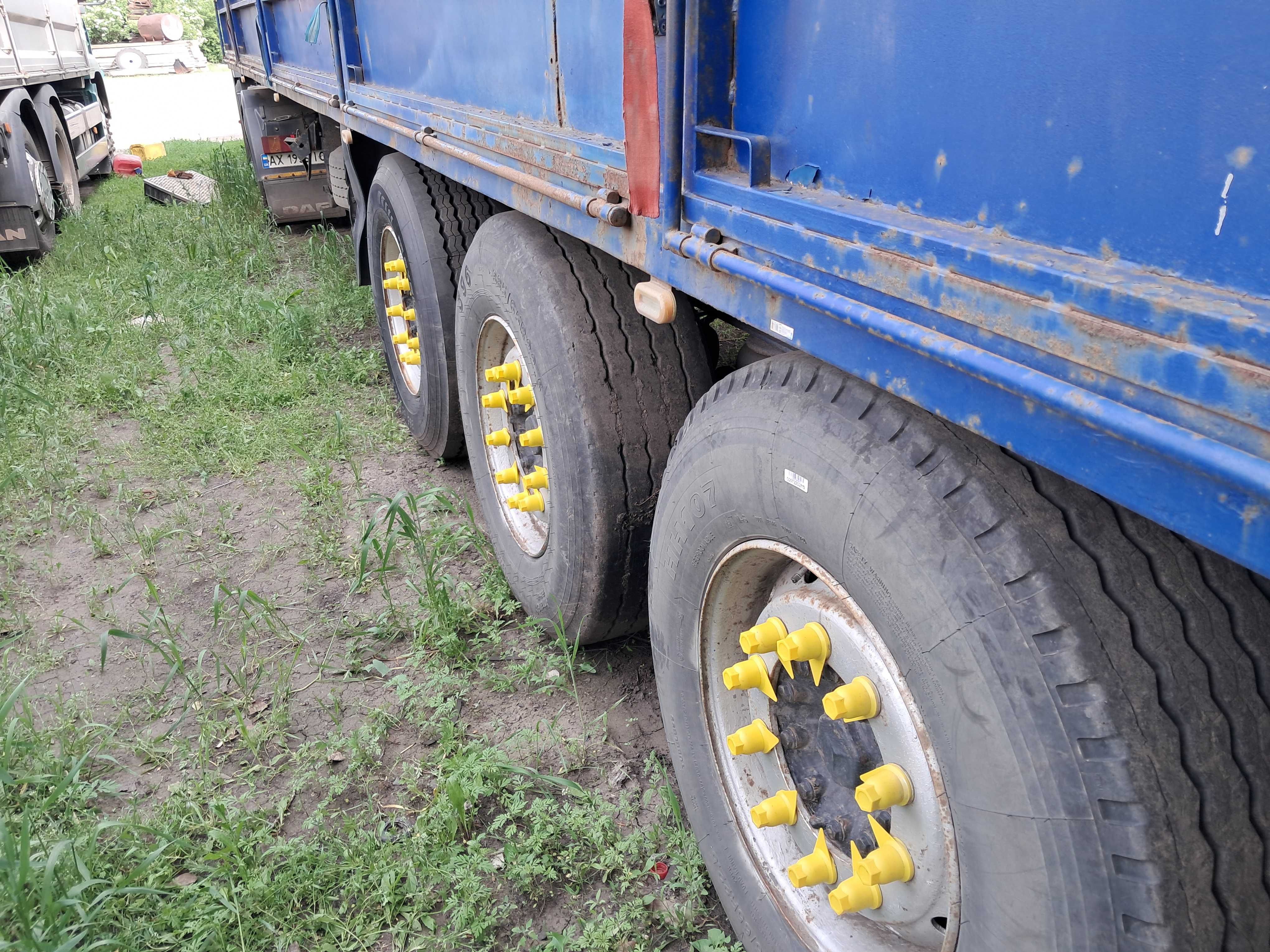 Полуприуеп зерновоз бортовый