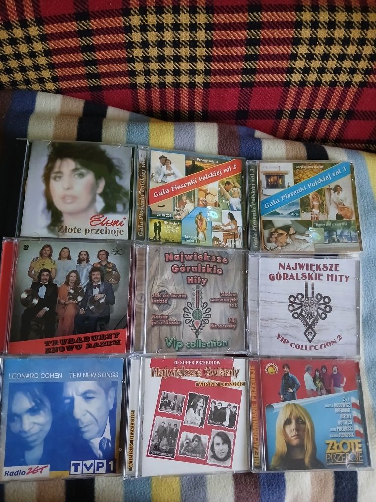 Różńe płÿty z piosenkami na CD