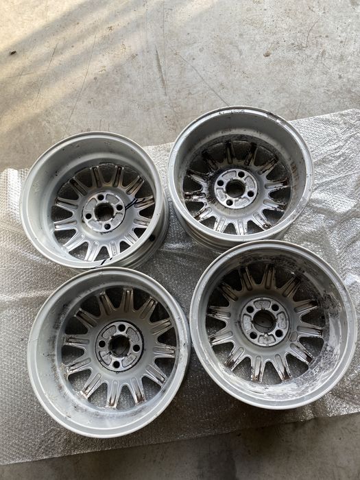 Oryginalne felgi ford sierra scorpion 6jx16h2 et49,5 4x108 komplet