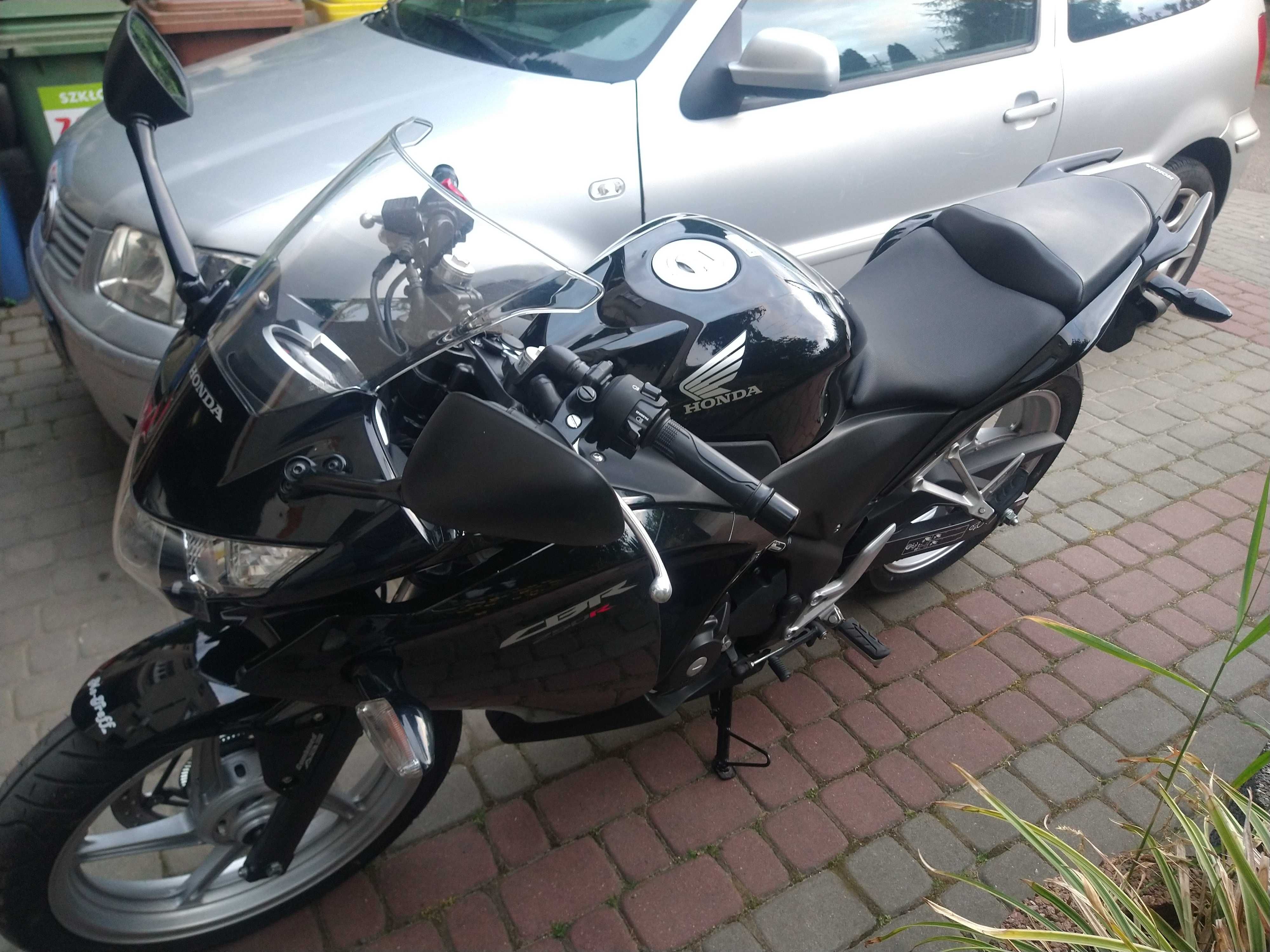Motocykl Honda CBR 250R
