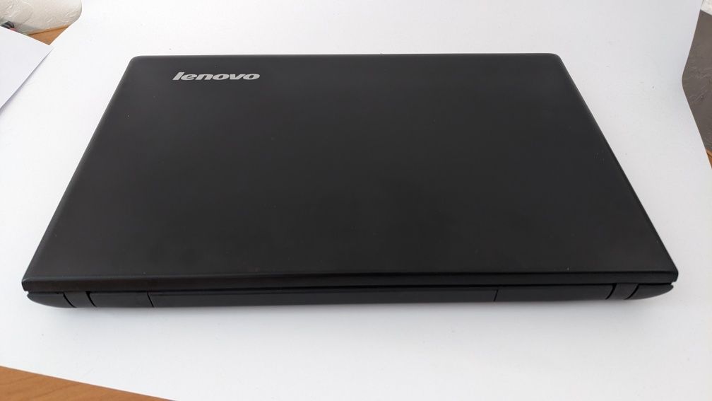 Ігровий бюджетний ноутбук Lenovo G500 i3/AMD 2Gb/8gb ddr3/256gb ssd