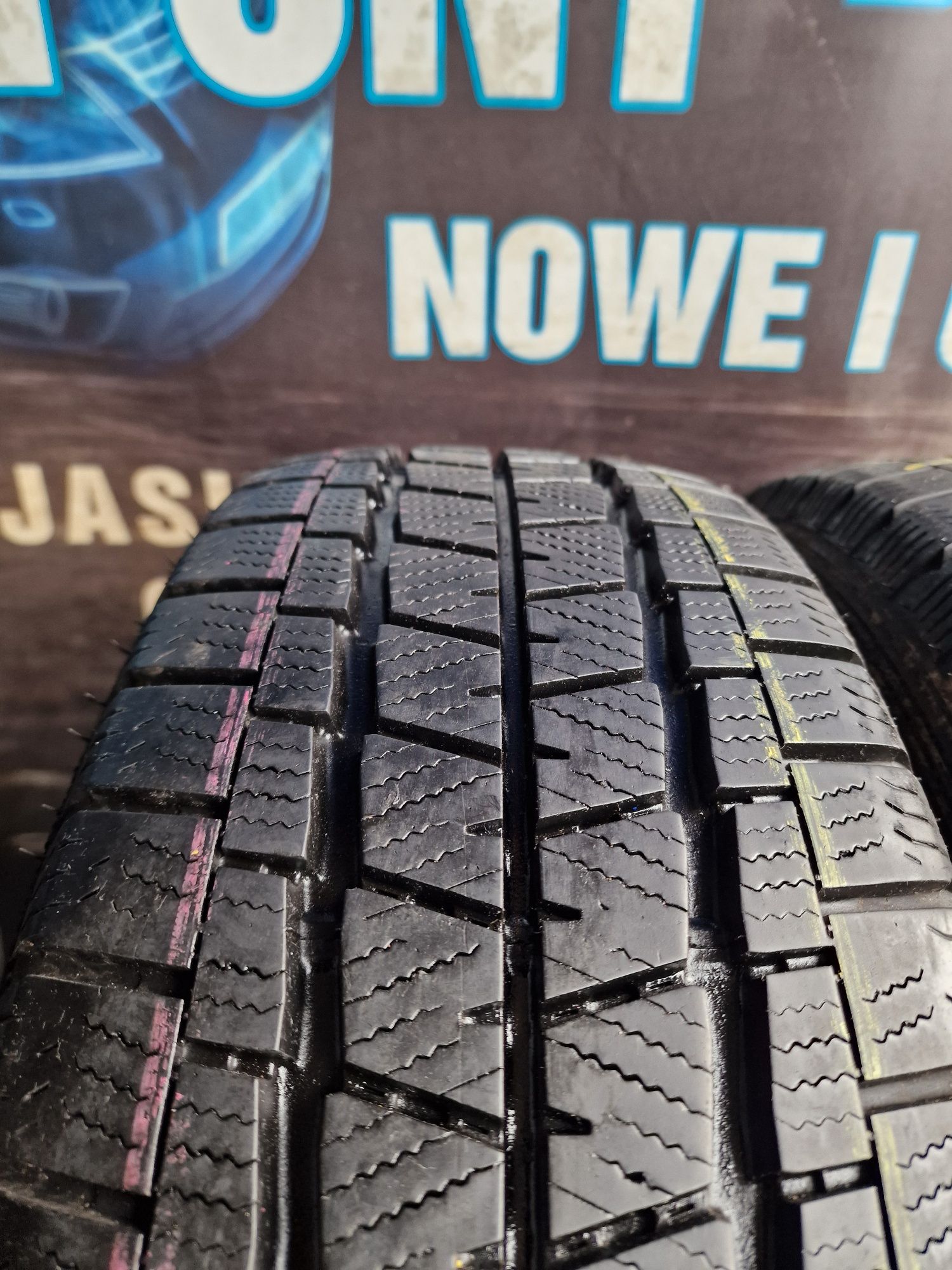 Opony zimowe 215/65/16C Falken wzmacniane Para 9.3 mm 2020rok jak Nowe