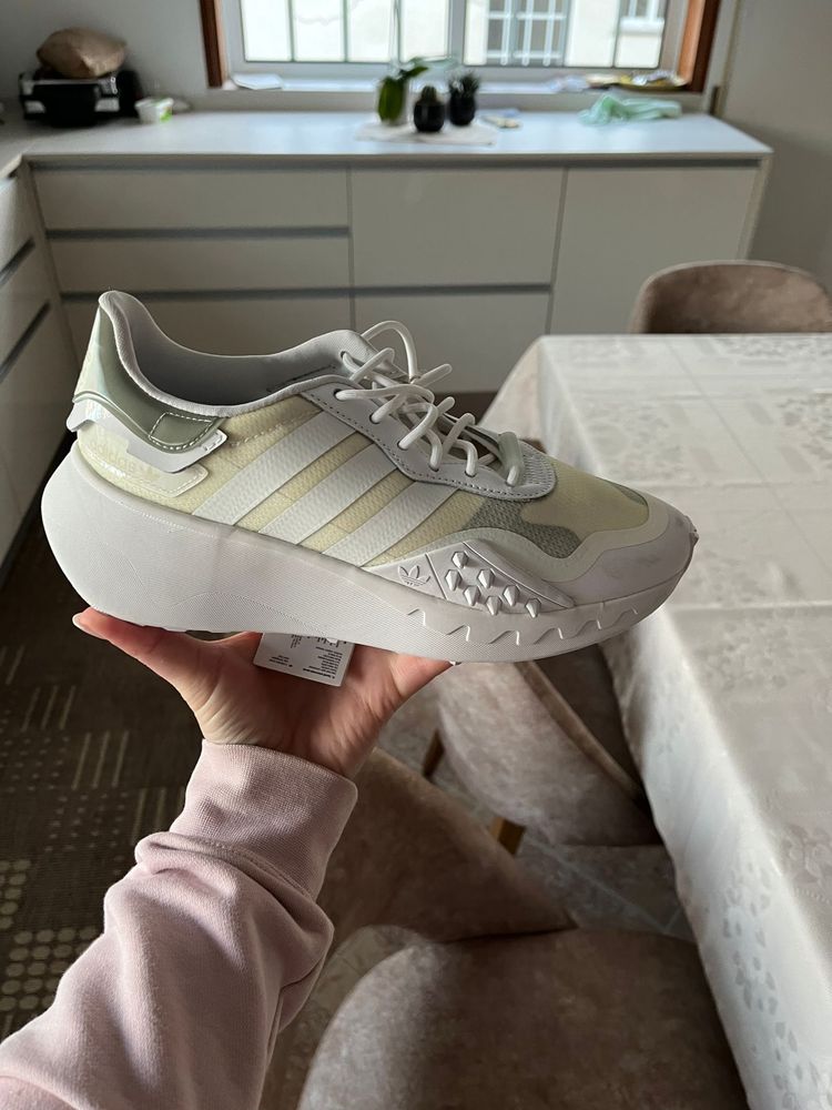 Sapatilhas adidas novas