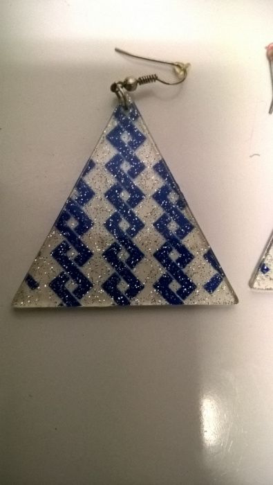 Brincos triangulares transparentes e azul (portes Incluídos)